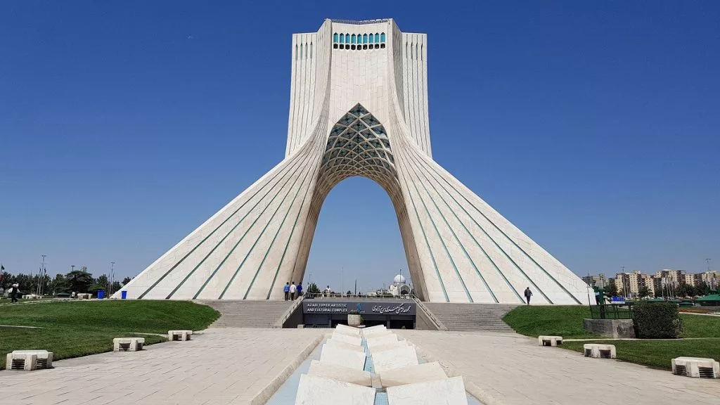 Azadi_Tower_1